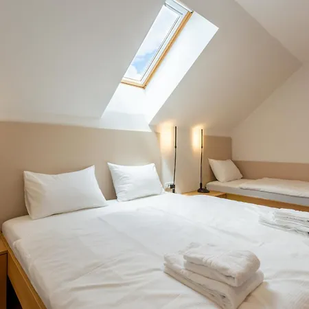 Sunny Escape レスツェ