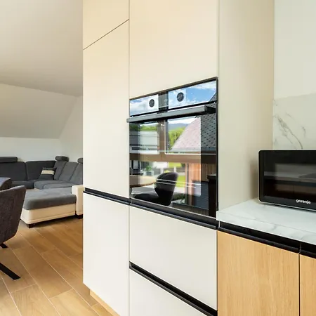 Apartma Sunny Escape *